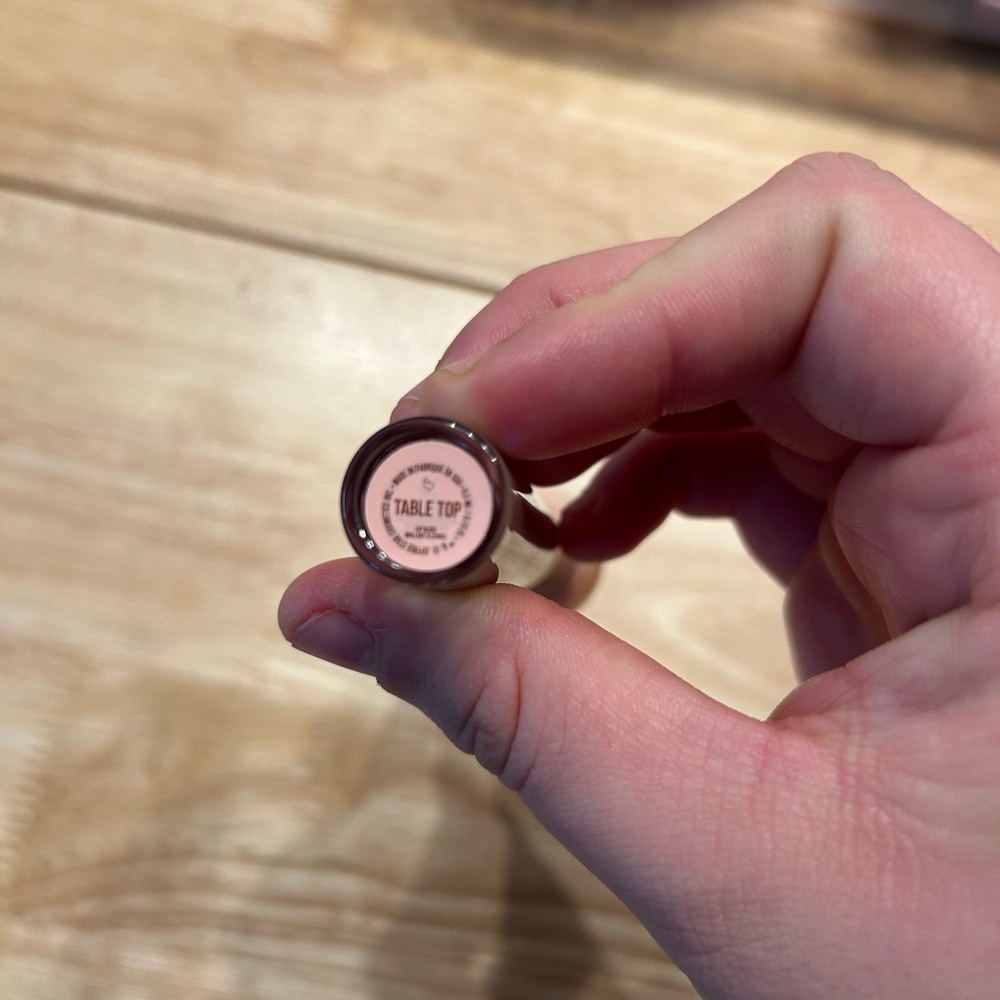 NEW Jeffree Star “the Gloss” tabletop color Lip Gloss